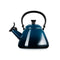 Le Creuset Pfeifender Wasserkocher 1,6L Kone 'Nuit'