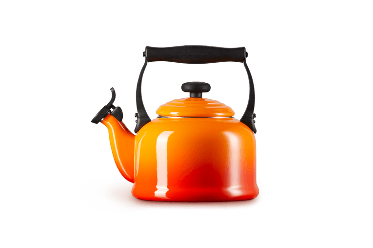 Le Creuset Pfeifenkessel 2,1 l Tradition 'Orangerot'
