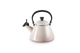 Le Creuset Flötenkessel 1,6L Kone „Shell Pink“