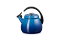 Le Creuset Pfeifender Wasserkocher 2,1 l Cloche 'Azure'